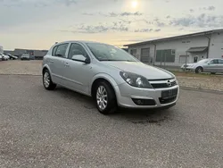 Silber Gebraucht 2004 Opel Astra Kleinwagen | 3.490 € (Teuer)