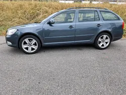 Grau Gebraucht 2009 Skoda Octavia Kombi | 5.500 €
