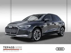 Grau Neu 2025 Audi A3 Sportback Advanced Limousine | 39.880 € (Fairer Preis)