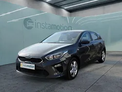 Grau Gebraucht 2020 Kia Ceed Vision Kleinwagen | 19.399 € (Teuer)