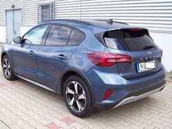 Blau Gebraucht 2024 Ford Focus Active Limousine | 21.980 € (Superpreis)