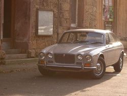 Grau Gebraucht 1972 Jaguar XJ6 Limousine | 28.000 €