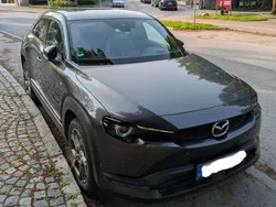 Grau Gebraucht 2022 Mazda MX30 Makoto SUV | 17.000 € (Fairer Preis)