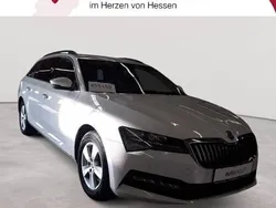 Weiß Gebraucht 2019 Skoda Superb Ambition Kombi | 17.989 € (Teuer)