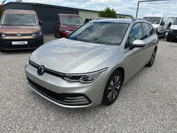 Silber Gebraucht 2024 VW Golf VIII Move Kombi | 20.849 € (Superpreis)