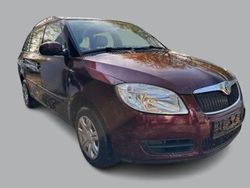 Rot Gebraucht 2009 Skoda Fabia Ambiente Kleinwagen | 2.490 € (Etwas zu teuer)