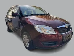 Rot Gebraucht 2009 Skoda Fabia Ambiente Kombi | 2.490 € (Fairer Preis)