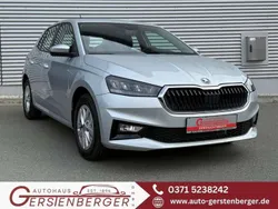 Brilliantsilber metallic Gebraucht 2025 Skoda Fabia Limousine | 22.280 € (Fairer Preis)