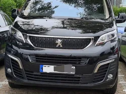 Schwarz Gebraucht 2019 Peugeot Traveller Business-Line Van / Kleinbus | 30.800 € (Fairer Preis)