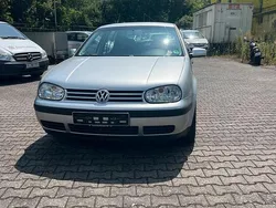 Silber Gebraucht 2002 VW Golf IV Kleinwagen | 850 € (Guter Preis)