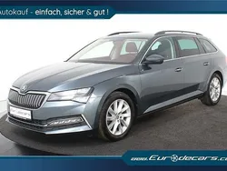 Grau Gebraucht 2021 Skoda Superb Kombi | 21.600 € (Fairer Preis)