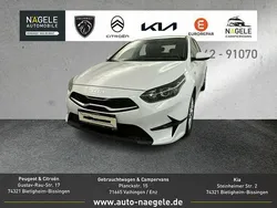 Weiß Gebraucht 2022 Kia Ceed Vision Limousine | 20.400 € (Fairer Preis)