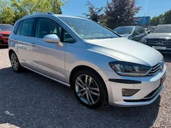 Silber Gebraucht 2016 VW Golf Sportsvan Highline Van / Kleinbus | 14.980 € (Guter Preis)