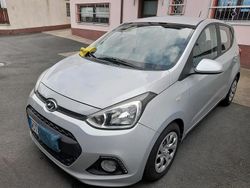 Silber Gebraucht 2016 Hyundai i10 Kleinwagen | 6.290 € (Guter Preis)