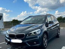 Gebraucht 2016 BMW 220 Gran Tourer Sport Line Van / Kleinbus | 16.500 € (Fairer Preis)