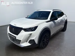 Weiß Gebraucht 2022 Peugeot 2008 Allure SUV | 21.490 € (Fairer Preis)