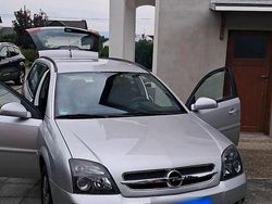 Silber Gebraucht 2007 Opel Vectra Kombi | 5.200 €