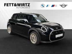 Midnight black metallic Gebraucht 2024 Mini Cooper S Kleinwagen | 32.400 € (Etwas zu teuer)