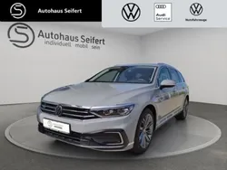 Mondsteingrau Gebraucht 2023 VW Passat Kombi | 32.695 € (Superpreis)