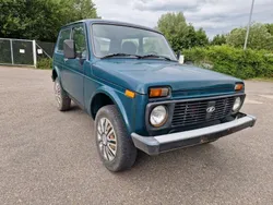 Grün Gebraucht 2009 Lada niva SUV | 1.000 €