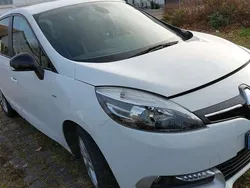 Weiß Gebraucht 2015 Renault Scénic III LIMITED Van / Kleinbus | 6.500 € (Fairer Preis)