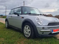 Silber Gebraucht 2002 Mini ONE Kleinwagen | 1.650 € (Etwas zu teuer)