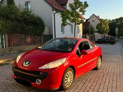 Rot Gebraucht 2008 Peugeot 207 CC Cabrio | 1.900 € (Guter Preis)