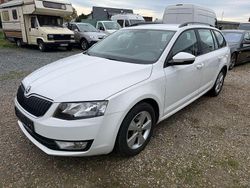 Weiß Gebraucht 2014 Skoda Octavia Elegance Kombi | 5.390 € (Etwas zu teuer)