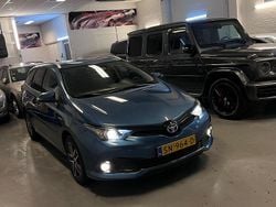 Blau Gebraucht 2018 Toyota Auris Hybrid Kombi | 9.750 € (Superpreis)