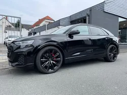 Mythosschwarz metallic Neu 2025 Audi Q8 S-Line SUV | 94.990 €