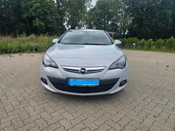 Weiß Gebraucht 2012 Opel Astra GTC Coupé | 4.990 € (Guter Preis)