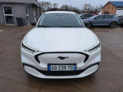 Weiß Gebraucht 2023 Ford Mustang Basis Limousine | 23.880 €