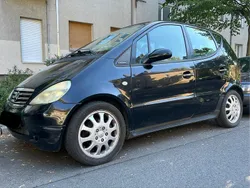 Schwarz Gebraucht 2000 Mercedes A160 Limousine | 500 €