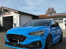 Blau Gebraucht 2022 Ford Focus ST Limousine | 23.900 € (Guter Preis)