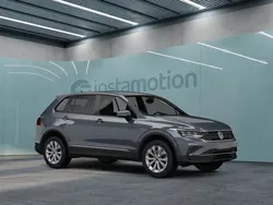 Grau Gebraucht 2021 VW Tiguan United SUV | 31.640 € (Etwas zu teuer)