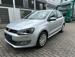 Silber Gebraucht 2011 VW Polo Comfortline Limousine | 6.450 €