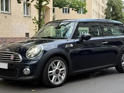 Blau Gebraucht 2011 Mini Cooper D Clubman Kombi | 6.790 €