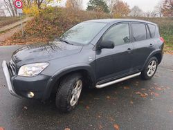Grau Gebraucht 2007 Toyota RAV4 SUV | 4.500 € (Fairer Preis)
