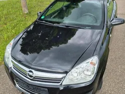 Schwarz Gebraucht 2008 Opel Astra Cabriolet Cabrio | 2.000 €
