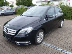 Kosmosschwarz metalliclack Gebraucht 2013 Mercedes B180 Van / Kleinbus | 9.980 € (Fairer Preis)