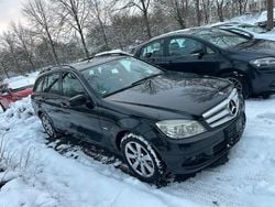 Schwarz Gebraucht 2010 Mercedes C200 Kombi | 4.000 € (Fairer Preis)