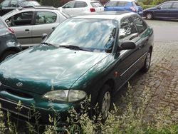 Grün metallic Gebraucht 2000 Hyundai Accent Limousine | 500 €