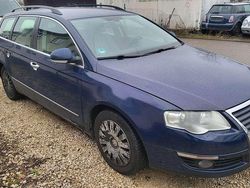Blau Gebraucht 2005 VW Passat Comfortline Kombi | 600 € (Superpreis)