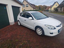 Weiß Gebraucht 2009 Hyundai i30 Classic Kombi | 4.500 € (Etwas zu teuer)