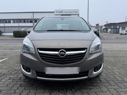 Grau Gebraucht 2014 Opel Meriva Van / Kleinbus | 6.500 € (Etwas zu teuer)