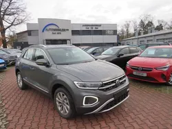 Grau Neu 2024 VW T-Roc Style SUV | 35.950 € (Guter Preis)