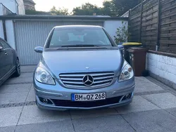 Blau Gebraucht 2007 Mercedes B180 Van / Kleinbus | 4.500 € (Guter Preis)
