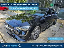 Obsidianschwarz Gebraucht 2023 Mercedes C200 AMG line Limousine | 36.490 € (Fairer Preis)