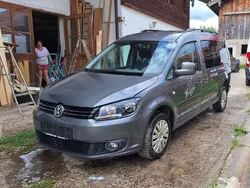 Grau Gebraucht 2015 VW Caddy Maxi Van / Kleinbus | 10.499 € (Fairer Preis)