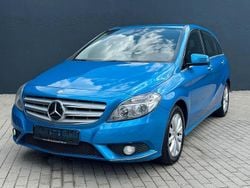 Blau Gebraucht 2013 Mercedes B180 Edition Van / Kleinbus | 7.990 € (Guter Preis)